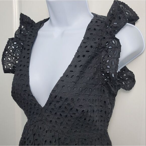 NWT- MI AMI Eyelet Dress - Picture 3 of 11